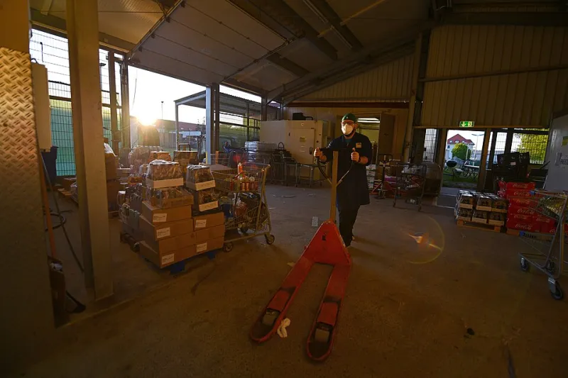 Make It Up as You Go: The Surprisingly Sophisticated Way Kinetic Racing Polices Itself